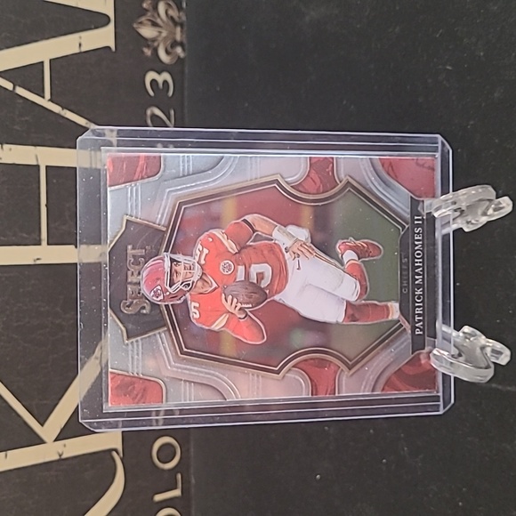 NFL select Patrick Mahomes II 6 card set. - Picture 6 of 7